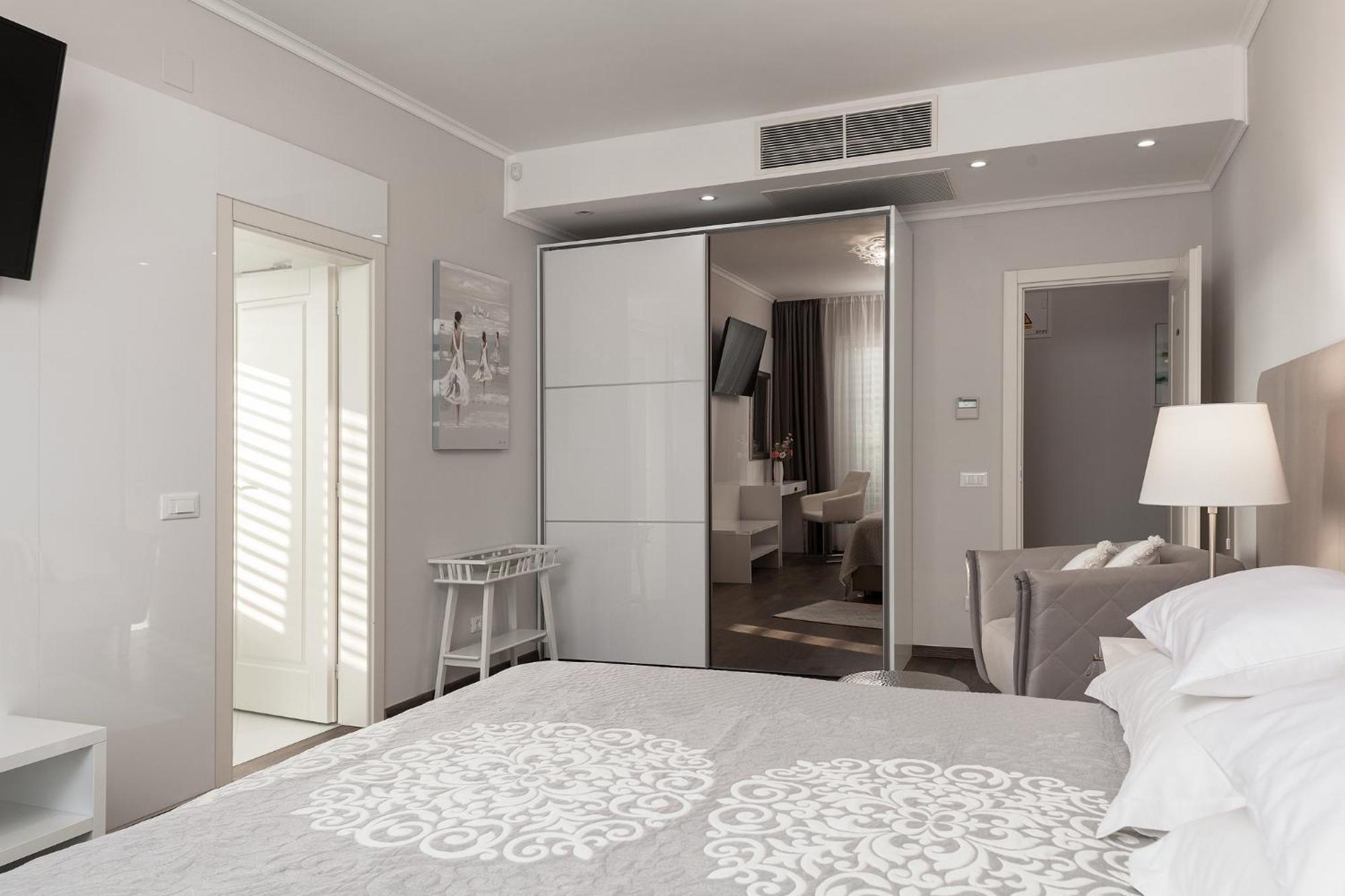 Luxury Rooms Vila Carissa Малинска Экстерьер фото